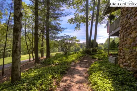 404 Meadow View Rd, Roaring Gap, NC 28668 photo 6