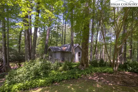 404 Meadow View Rd, Roaring Gap, NC 28668 photo 12