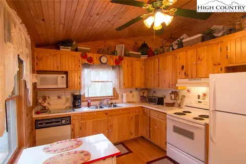 817 Timber Lakes Dr, Todd, NC 28684 photo 14