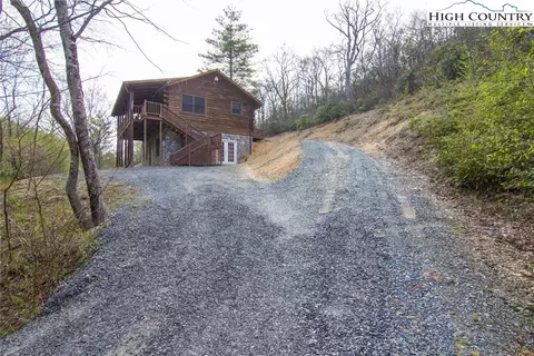 817 Timber Lakes Dr, Todd, NC 28684 photo 2