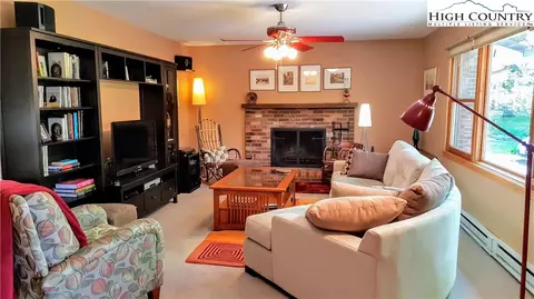 101 Rocky Point Acres Rd, Deep Gap, NC 28618 photo 5