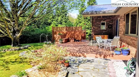 101 Rocky Point Acres Rd, Deep Gap, NC 28618 photo 2