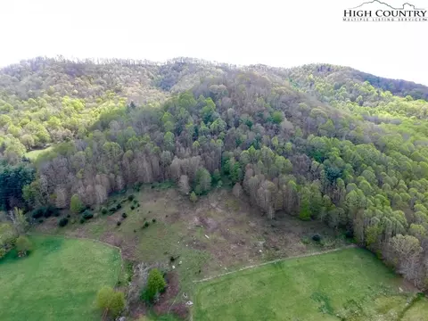 1916 Big Windfall Rd, Lansing, NC 28643 photo 12