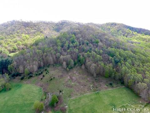1916 Big Windfall Rd, Lansing, NC 28643 photo 12