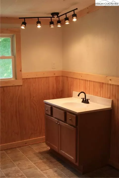 1721 Vanderpool Rd, Vilas, NC 28692 photo 10