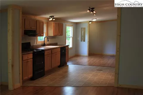 1721 Vanderpool Rd, Vilas, NC 28692 photo 5