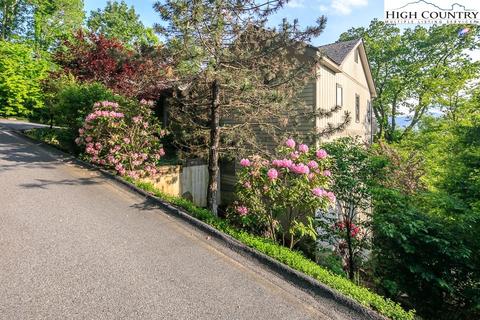 1292 Hickory, Boone, NC 28607 photo 16