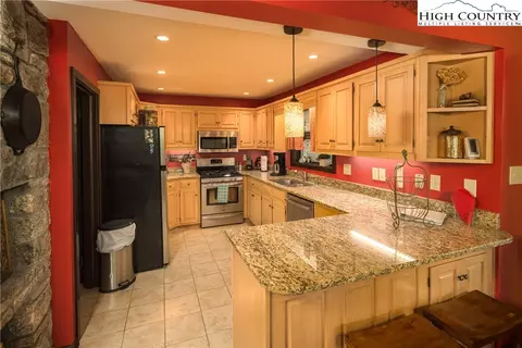 274 Cedar, Boone, NC 28607 photo 12