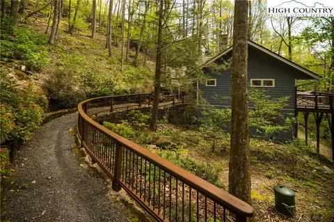 274 Cedar, Boone, NC 28607 photo 5