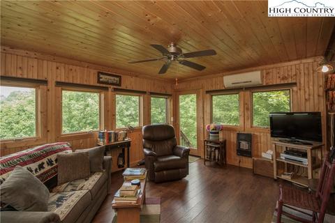 212 Hickory Hollow Rd, Purlear, NC 28665 photo 20