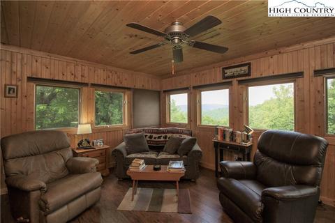 212 Hickory Hollow Rd, Purlear, NC 28665 photo 19