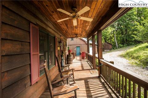 212 Hickory Hollow Rd, Purlear, NC 28665 photo 5