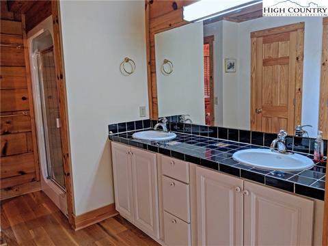 375 Deer Run Rd, Deep Gap, NC 28618 photo 17
