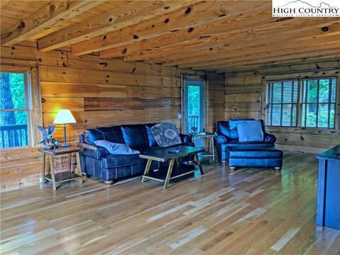 375 Deer Run Rd, Deep Gap, NC 28618 photo 9