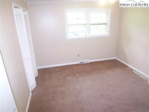 801 SE 15th Ave Cir, Hickory, NC 28602 photo 4