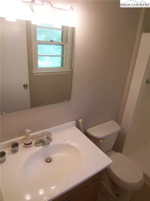 801 SE 15th Ave Cir, Hickory, NC 28602 photo 9