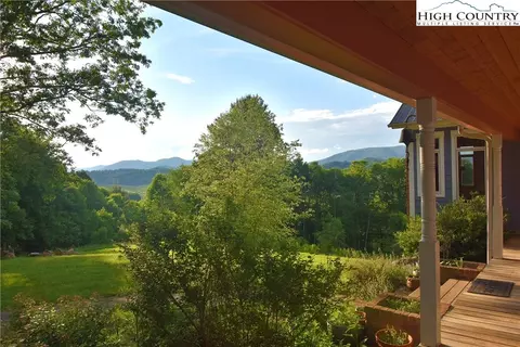 729 Graystone Rd, Independence, VA 24348 photo 5