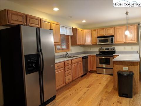 382 Red Maple Ln, Boone, NC 28607 photo 5
