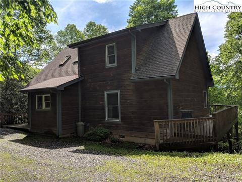 382 Red Maple Ln, Boone, NC 28607 photo 1
