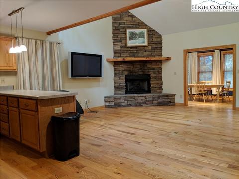382 Red Maple Ln, Boone, NC 28607 photo 7
