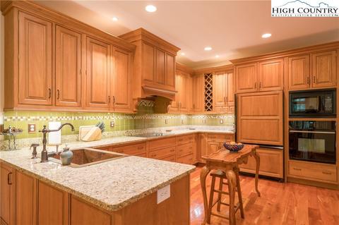 369 Rivers Edge Dr, Boone, NC 28607 photo 7
