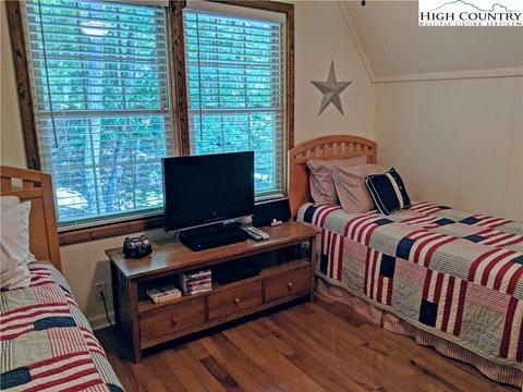 137 Sweetleaf Ln, Deep Gap, NC 28618 photo 17