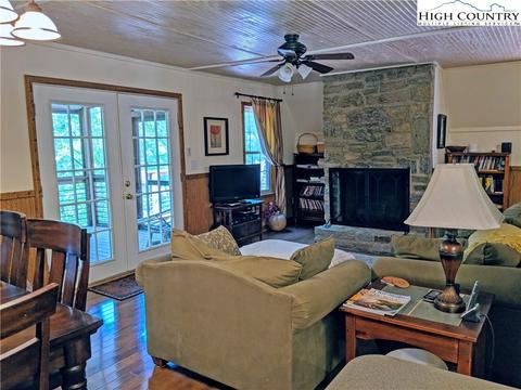 137 Sweetleaf Ln, Deep Gap, NC 28618 photo 12