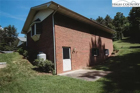 252 Pineview Dr, Boone, NC 28607 photo 4