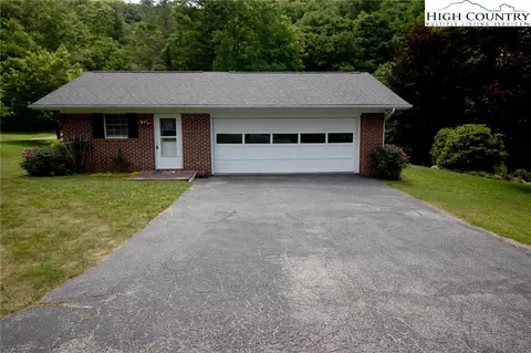 252 Pineview Dr, Boone, NC 28607 photo 3
