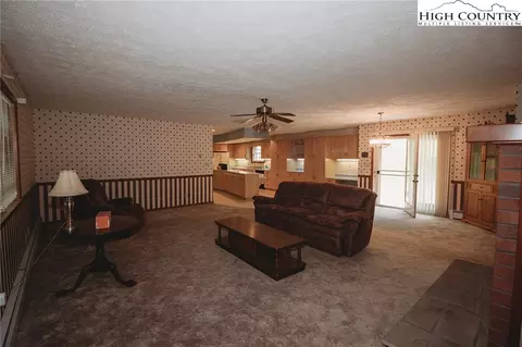 252 Pineview Dr, Boone, NC 28607 photo 9
