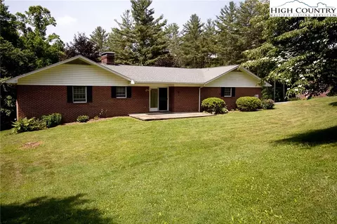 252 Pineview Dr, Boone, NC 28607 photo 1