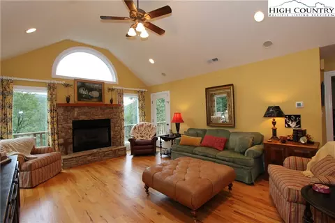 239 Willow Trl, Boone, NC 28607 photo 5