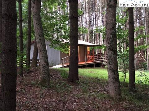 200 Rivercrest Dr, Crumpler, NC 28617 photo 3