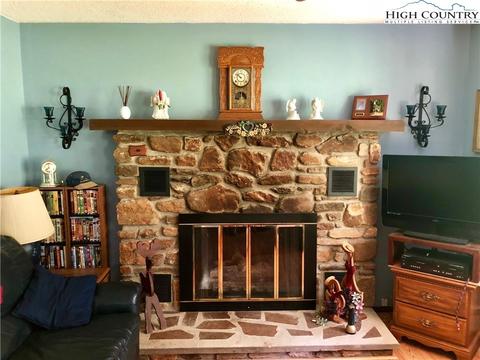 451 Patton Ridge Rd, Deep Gap, NC 28618 photo 5
