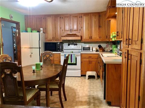 451 Patton Ridge Rd, Deep Gap, NC 28618 photo 8
