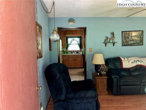 451 Patton Ridge Rd, Deep Gap, NC 28618 photo 6