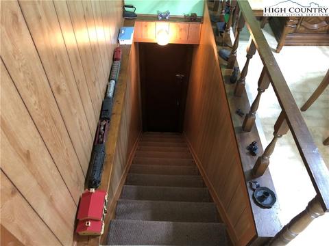 451 Patton Ridge Rd, Deep Gap, NC 28618 photo 10