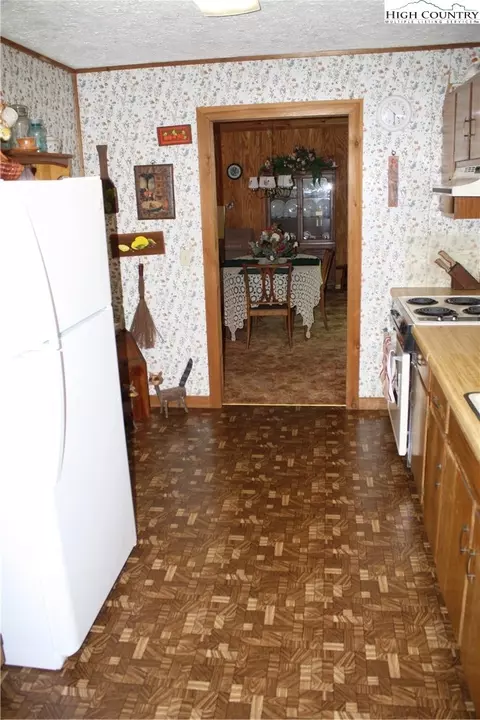 740 Colbert Rd, Vilas, NC 28692 photo 18