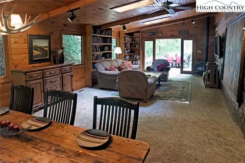 982 Jakes Mountain Rd, Deep Gap, NC 28618 photo 12
