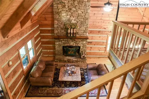 982 Jakes Mountain Rd, Deep Gap, NC 28618 photo 5