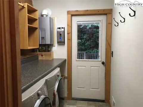 982 Jakes Mountain Rd, Deep Gap, NC 28618 photo 32