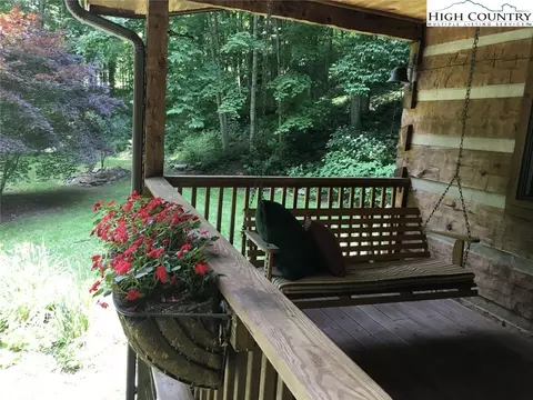 982 Jakes Mountain Rd, Deep Gap, NC 28618 photo 16