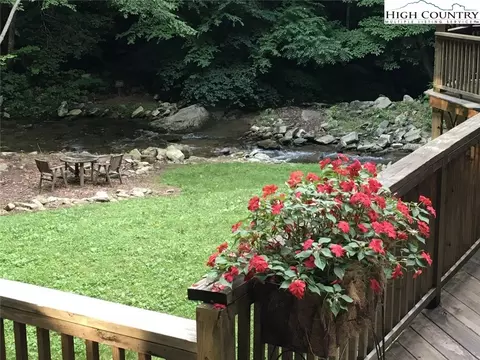 982 Jakes Mountain Rd, Deep Gap, NC 28618 photo 21