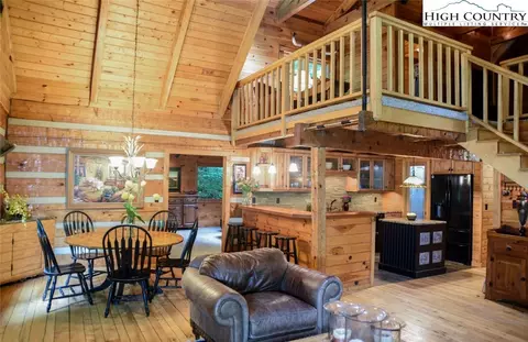 982 Jakes Mountain Rd, Deep Gap, NC 28618 photo 6