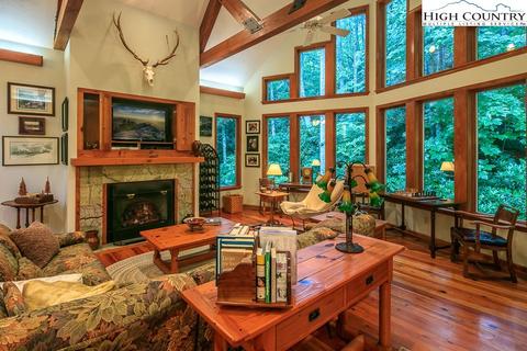 357 Cascades, Boone, NC 28607 photo 2