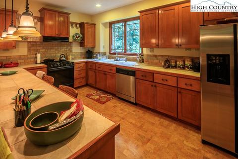 357 Cascades, Boone, NC 28607 photo 10