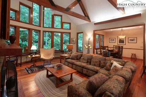 357 Cascades, Boone, NC 28607 photo 3