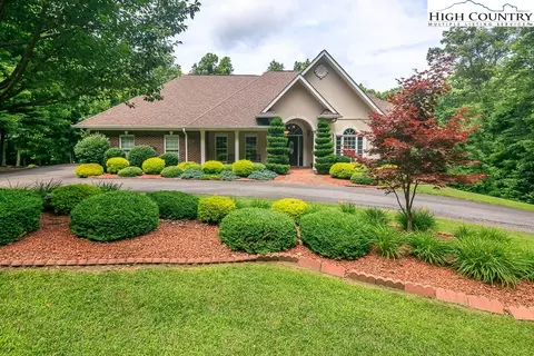 174 Hillside Ln, Jefferson, NC 28640 photo 2