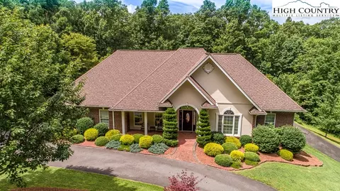 174 Hillside Ln, Jefferson, NC 28640 photo 1