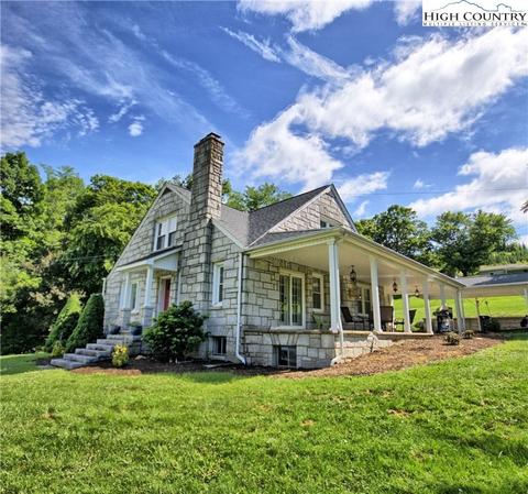 132 G St, Lansing, NC 28643 photo 1